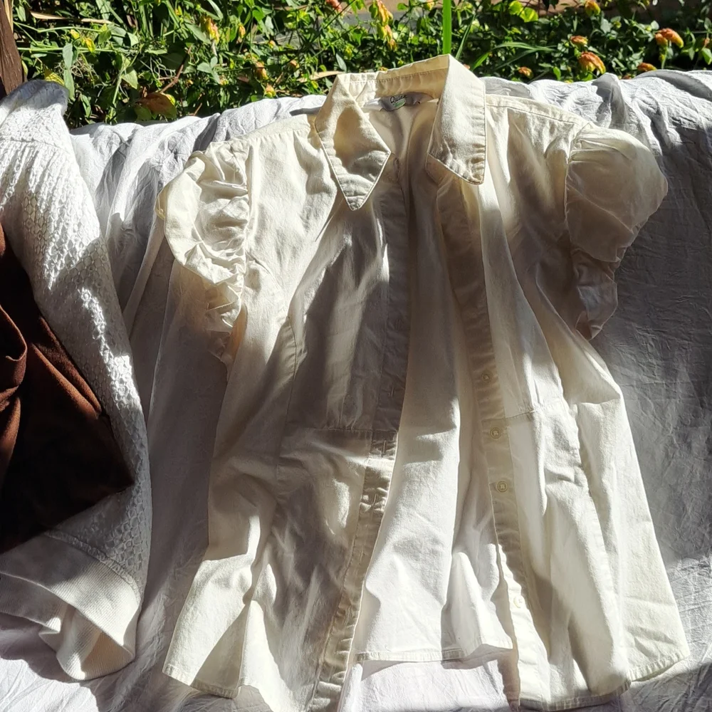 White jacket bundle - Picture 8 of 9